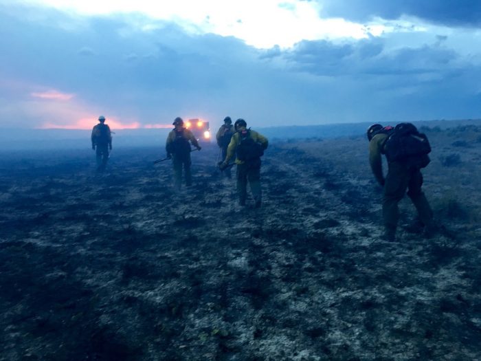 kansas-wildfires-firemen