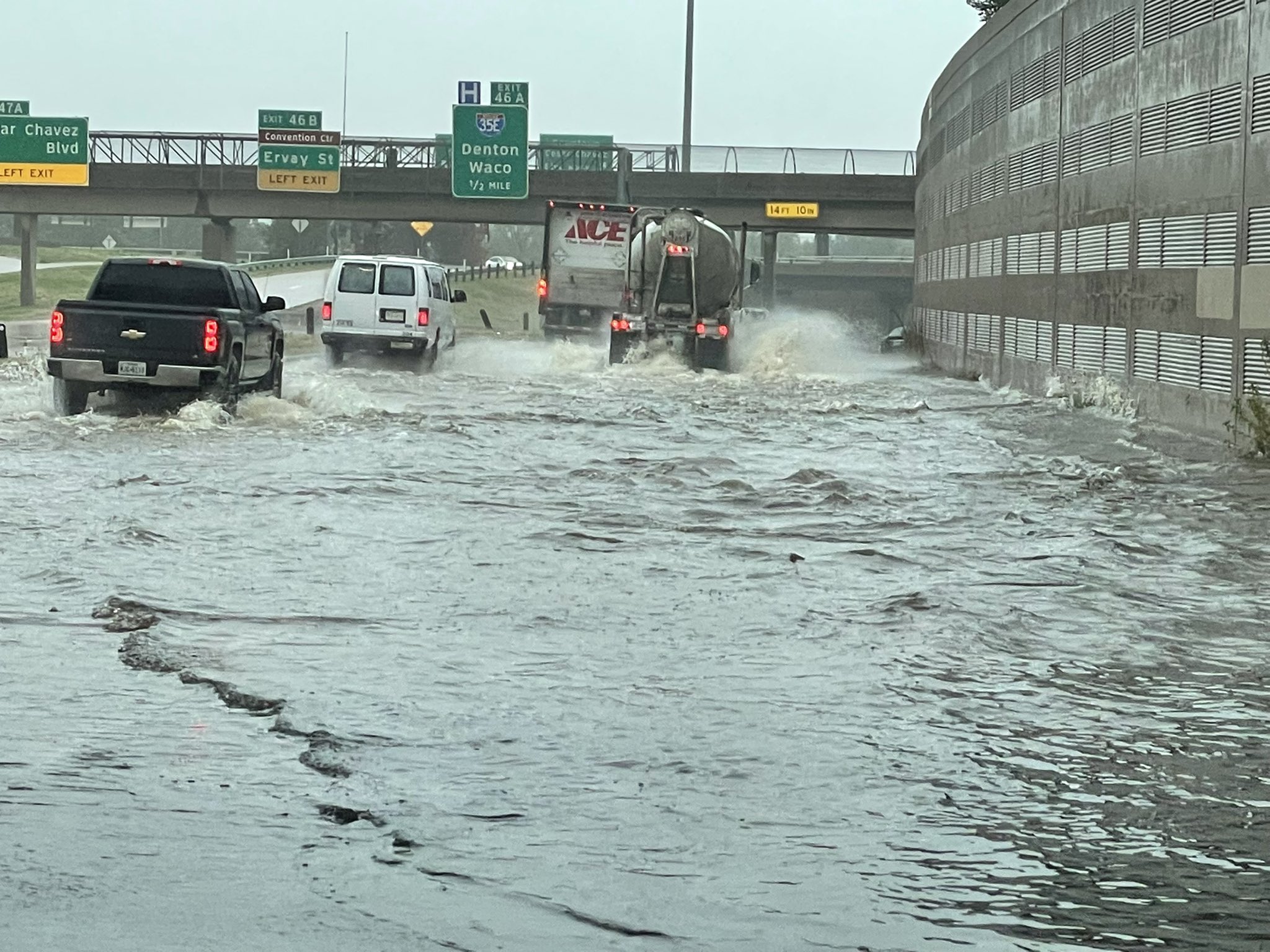 Chicago philanthropist donates money to local flood victims